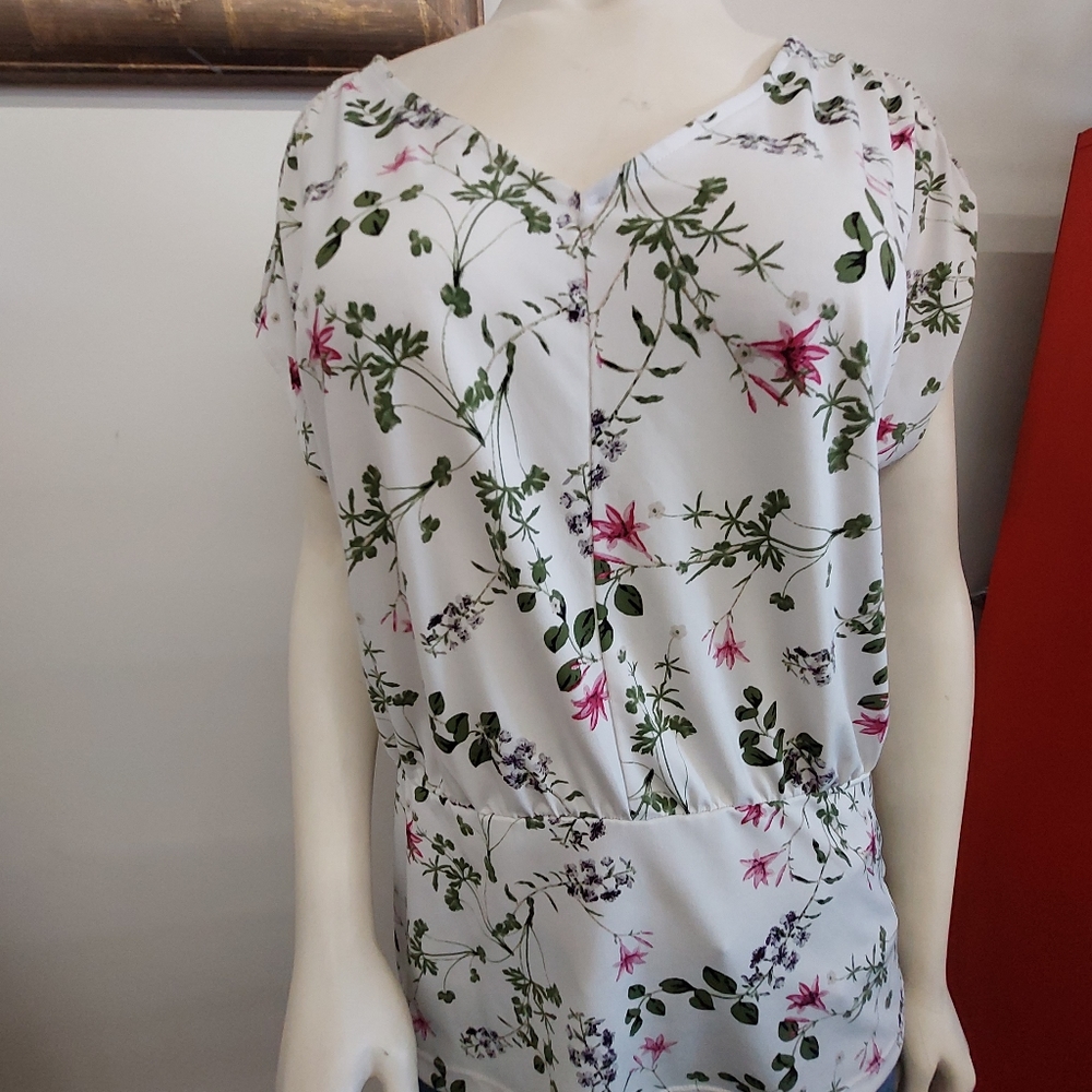 ANN TAYLOR WOMEN’S BLOUSE SIZE LARGE